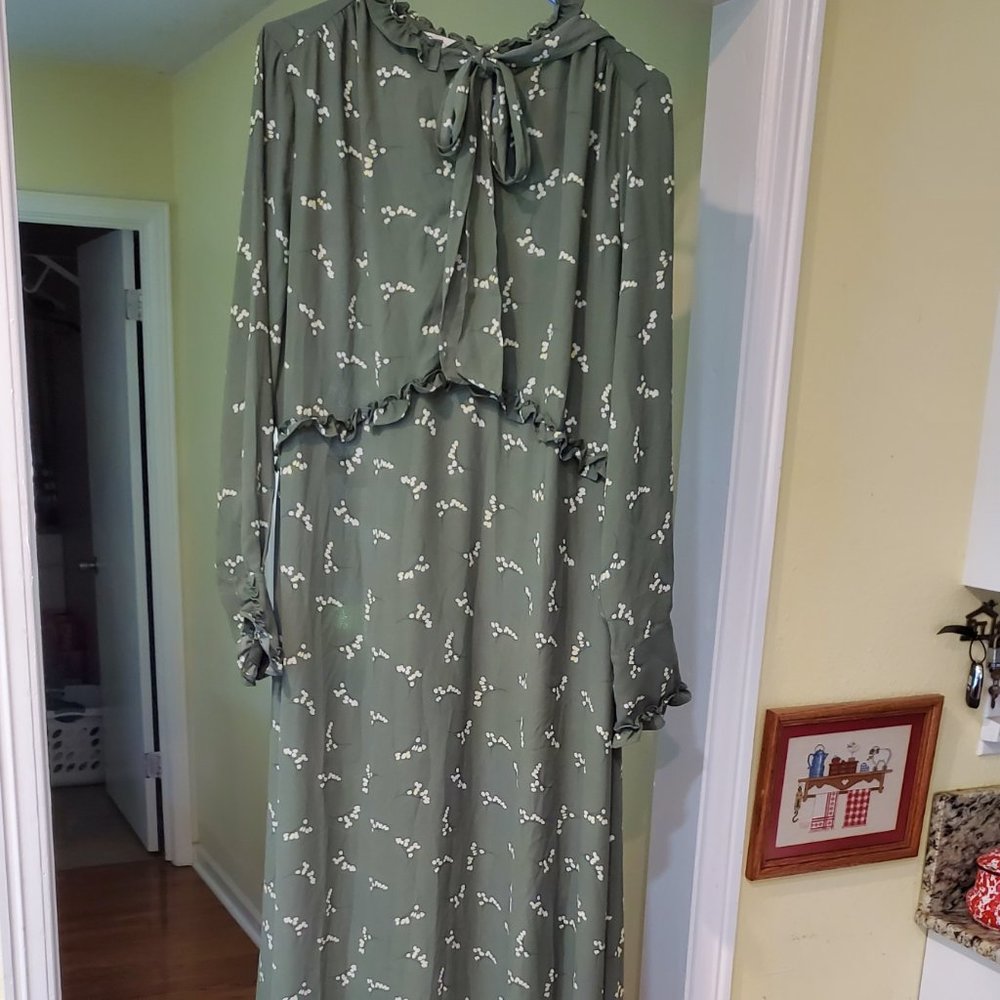 Green japanese blossom maxi dress